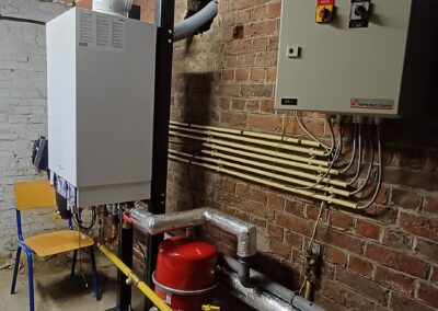 15% lower energy consumption and increased comfort for two schools in Courcelles