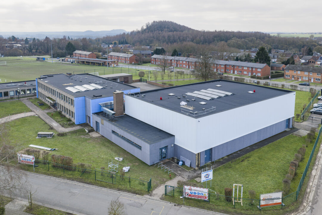 Luminus Solutions rondt energierenovatie af van drie scholen in Fontaine-l’Évêque: 50% minder energieverbruik en 190 ton CO₂-besparing per jaar